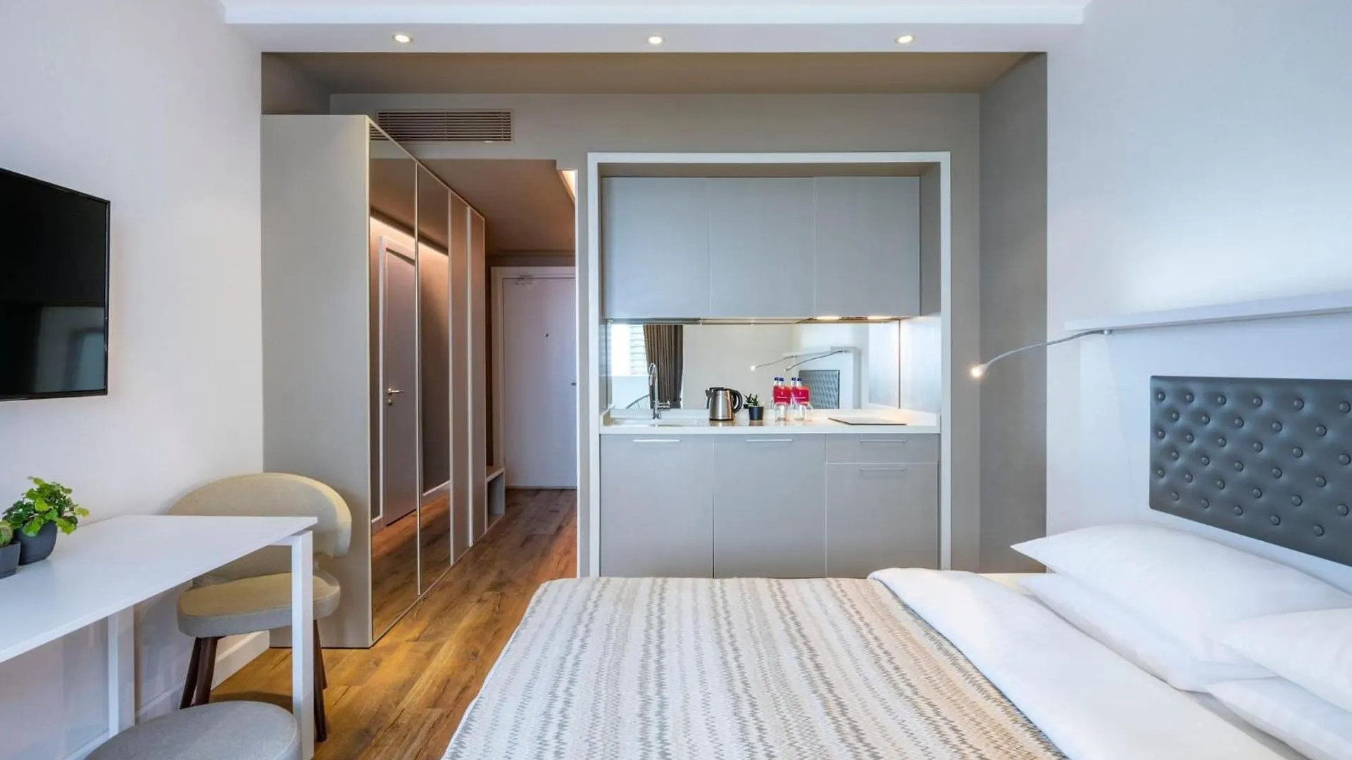 Aparthotel By Marriott Allnce Batoumi Hotel